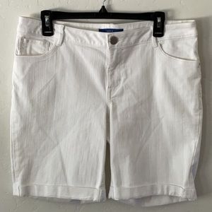 Apt. 9 Bermuda Jean Shorts Size 14